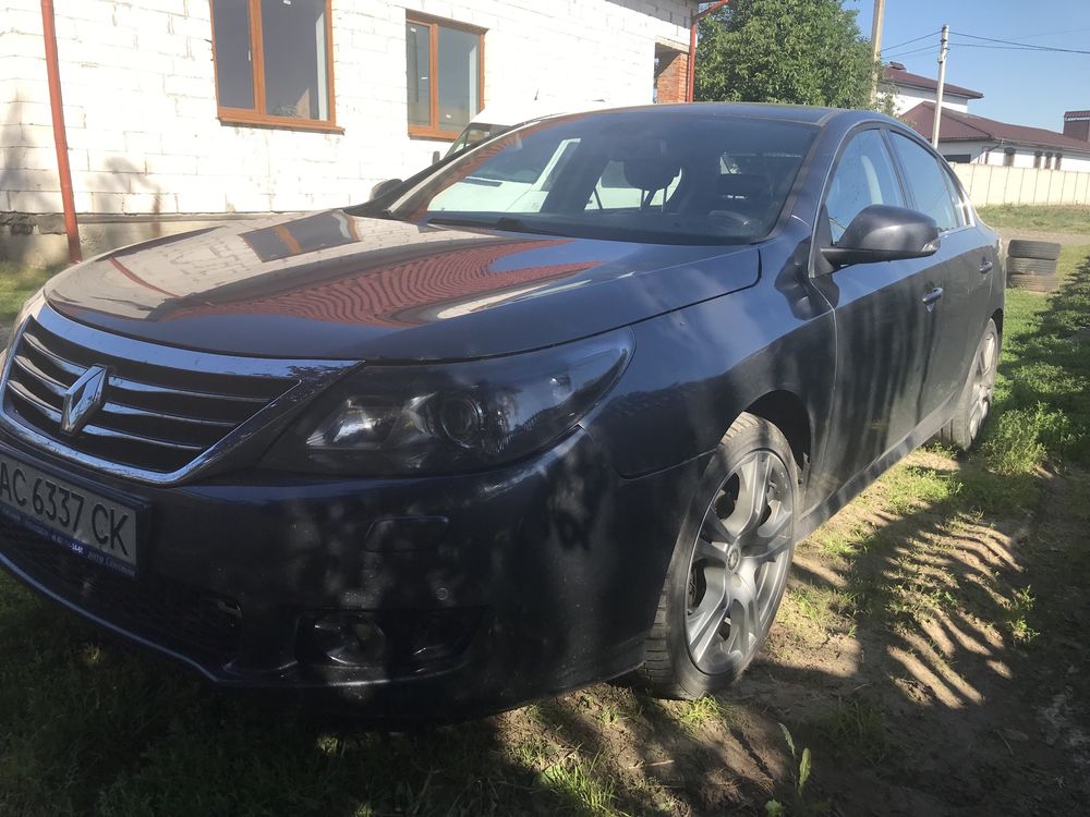 Renault latitude  ( Рено  Лагуна Меган Скенік ) 2011