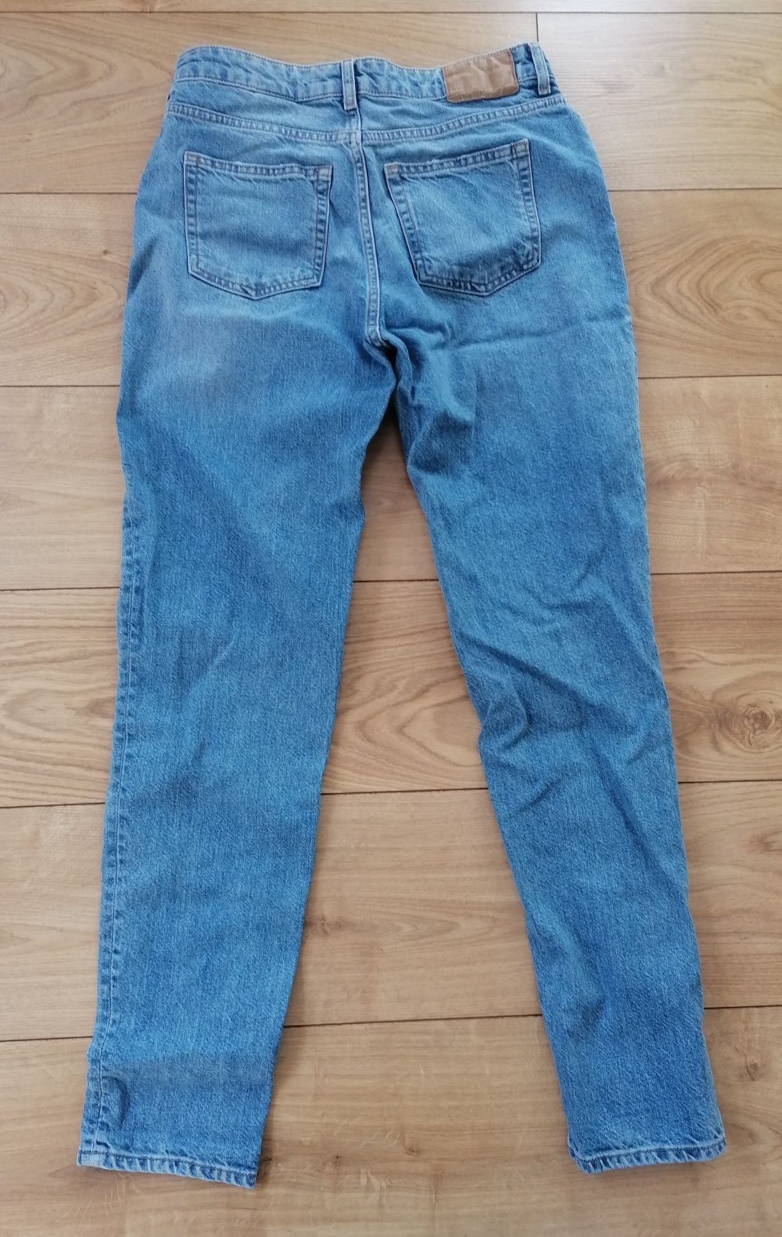 Spodnie damskie jeansowe z dziurami H&M rozmiar 38