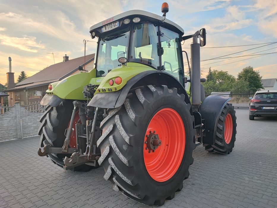 Claas  Axion 820