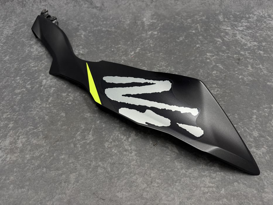 Owiewka Kawasaki Ninja 125 wypełnienie bok osłona listwa plastik