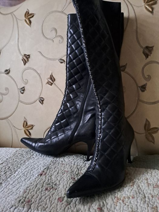 Orginalne Chanel Kozaki Top Luk w typowym dizajnie marki 39/39,5