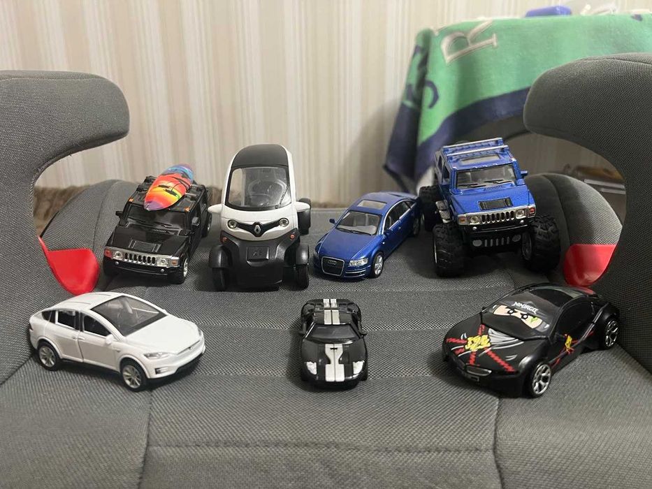 Машинки колекційні, іграшкии, машинки