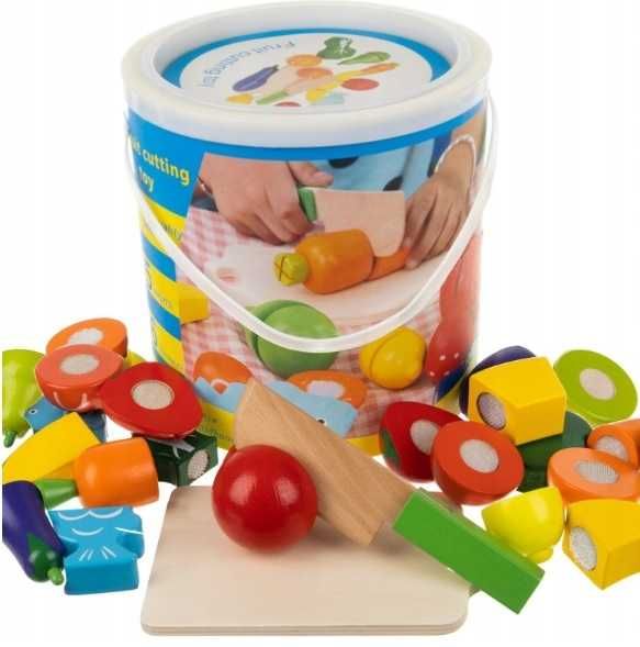 Warzywa i owoce w wiaderku