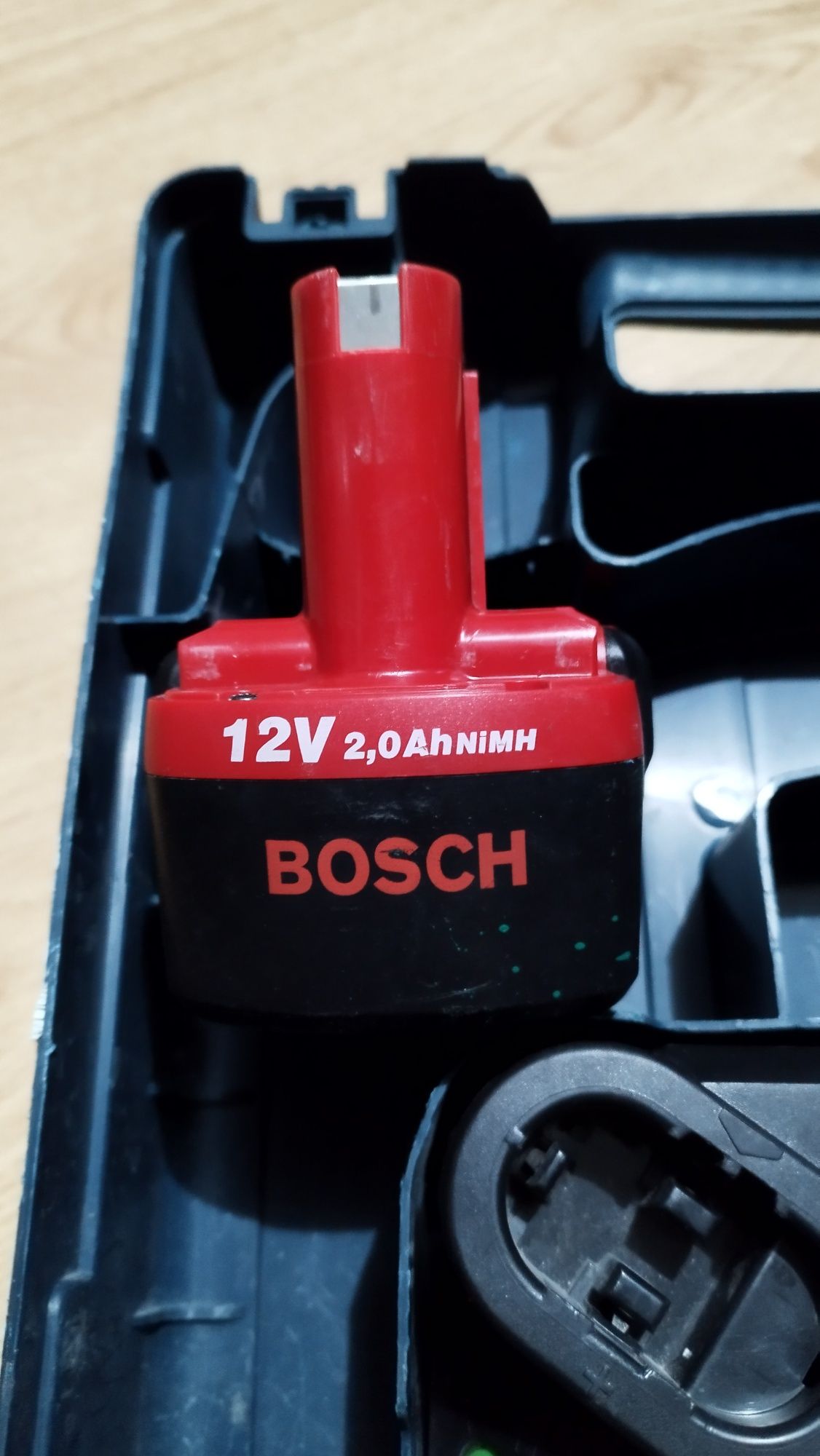 Wkrętarka akumulatorowa Bosch GSB 12v+2aku