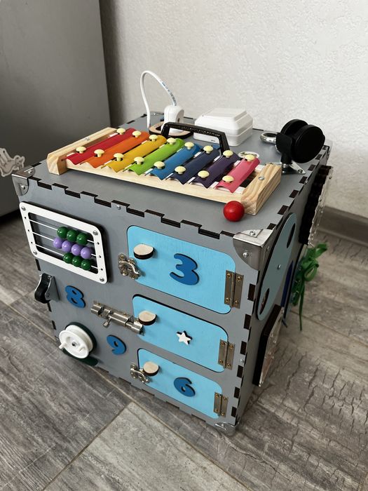 Дитячий бізікуб 30х30