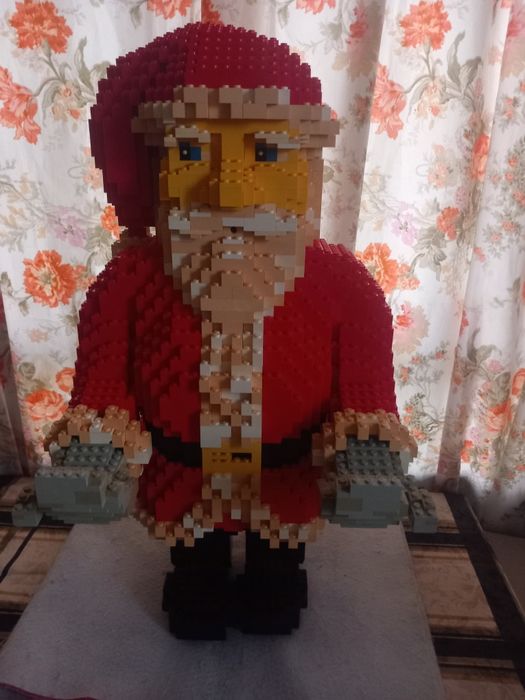 Pai natal feito em peças de lego original