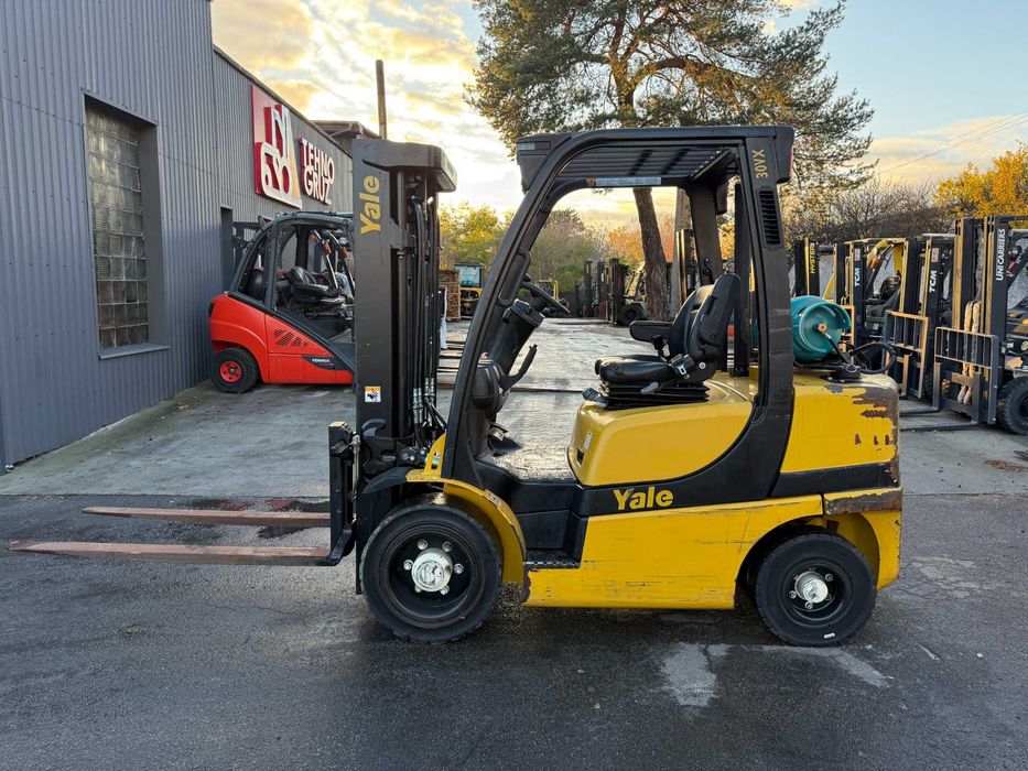 Навантажувач вилковий YALE GLP30VX Вагонник