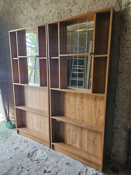 Estantes biblioteca ou divisórias