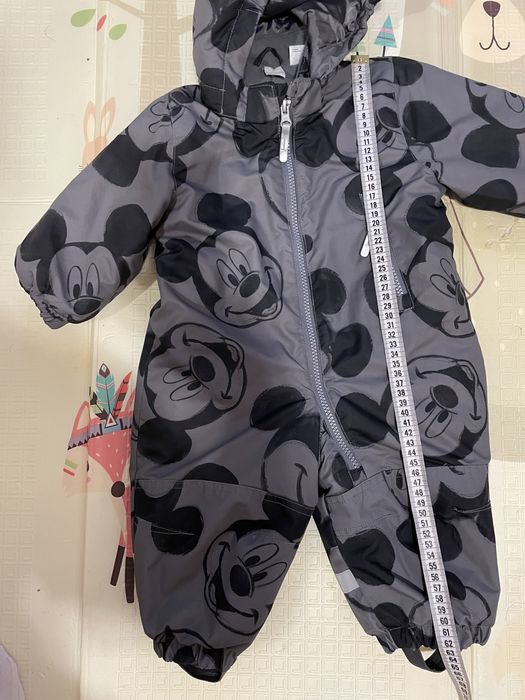 Комбинезон зимний     H&M 74 размер микки