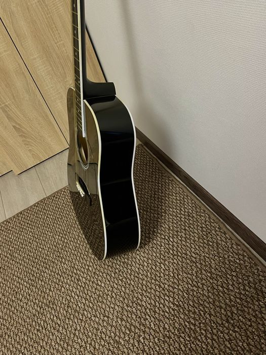 Продаю Гітару  Maxtone