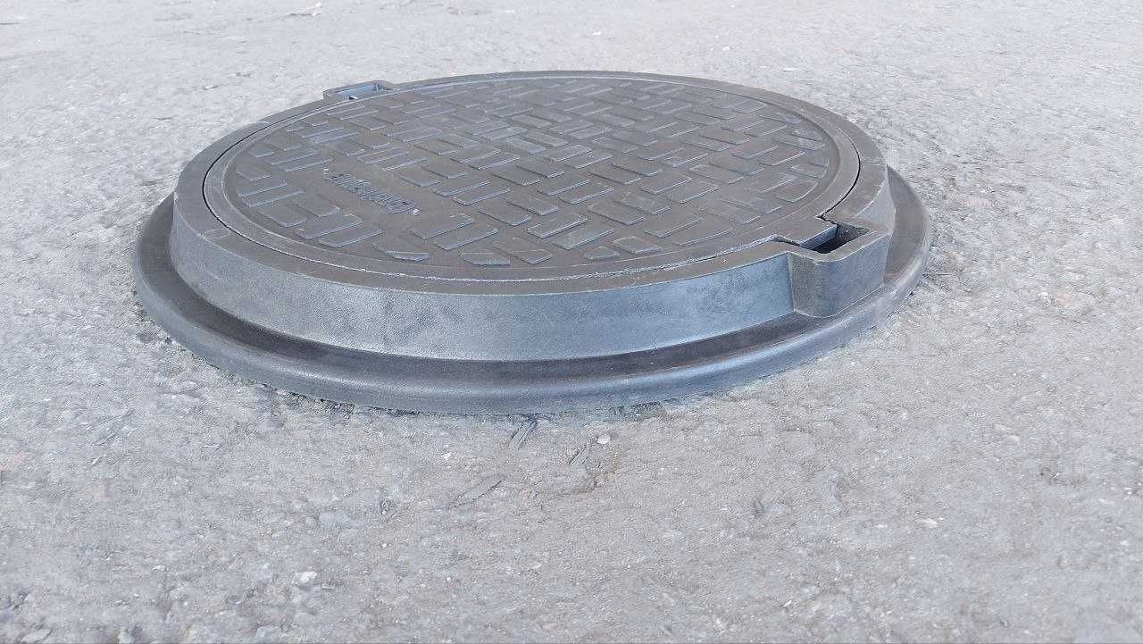 Люк легкий ЄВРО 1,5 т чорний