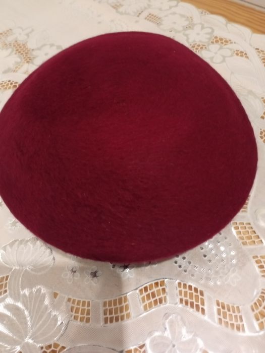 Beret damski z PRL-u nowy