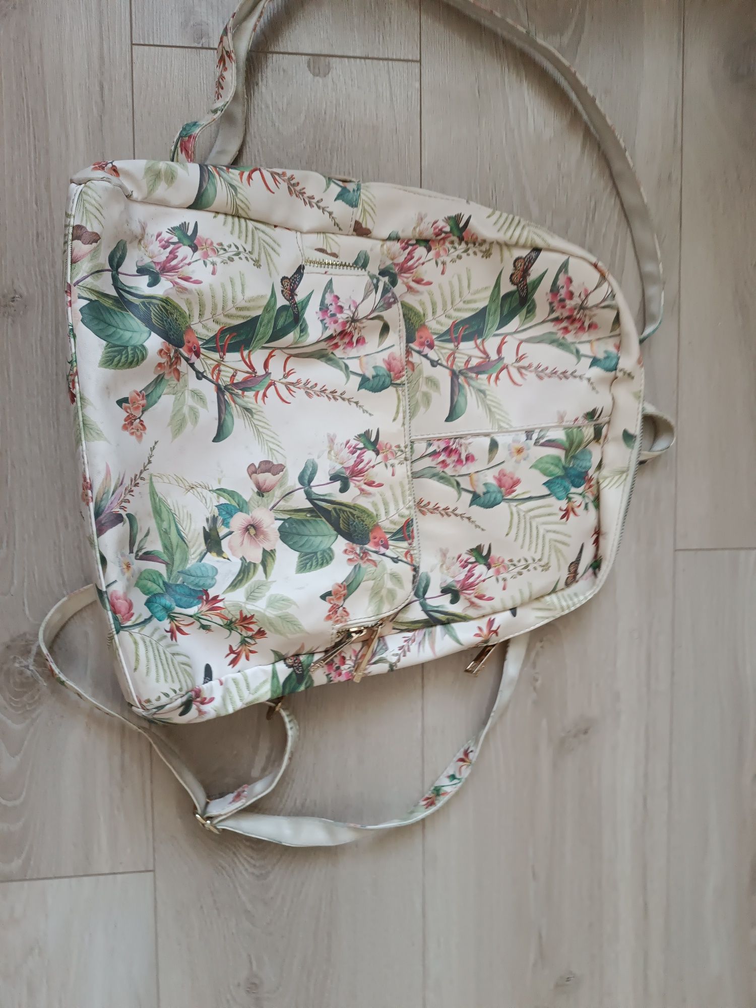 Oasis plecak damski kremowy w kwiaty ptaki elegancki