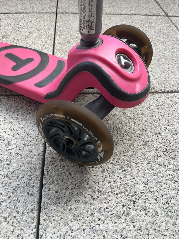 Hulajnoga i odpychacz T1 smarTrike 3w1