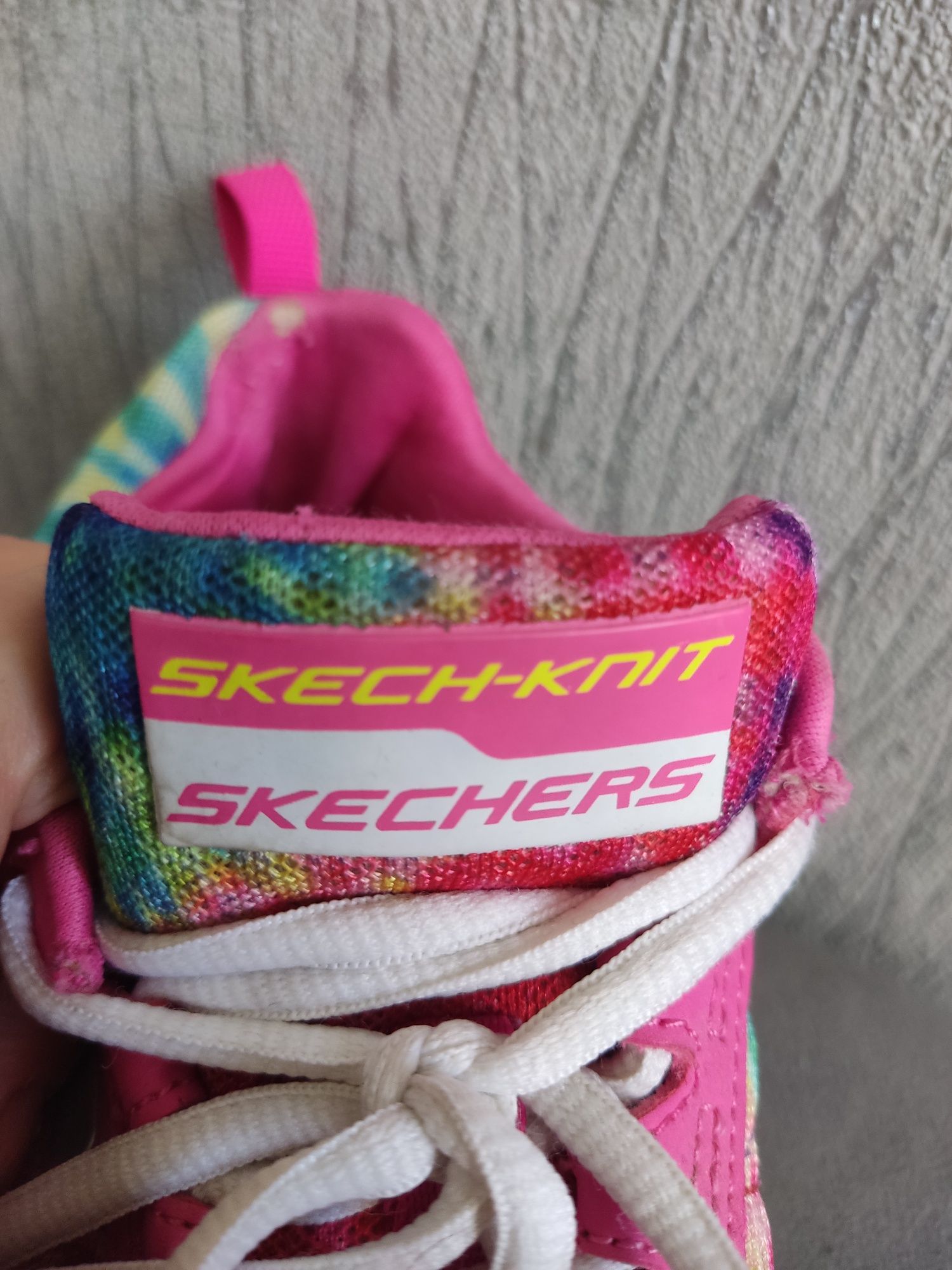 Продам кроссовки Skechers Flex Sole