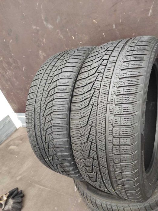 Hankook Winter I*cept evo2 235/50r19 103H XL 2шт 19год 5,5-5,8мм, ЗИМА