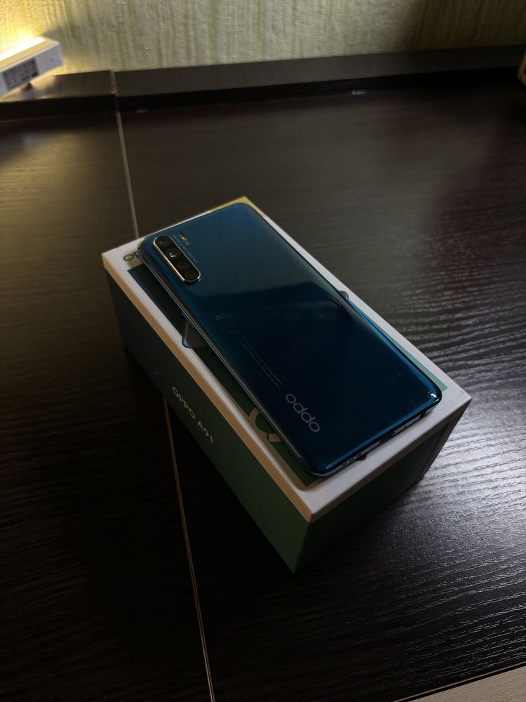 Смартфон Oppo A91 8/128