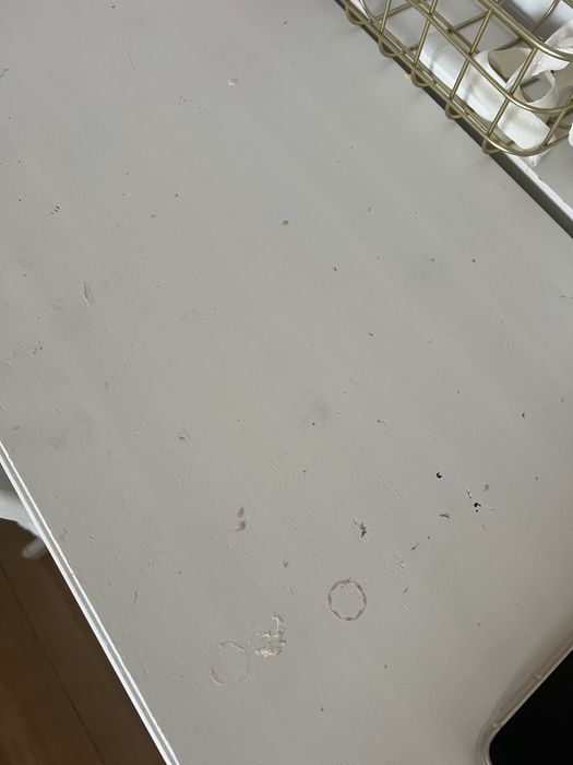 Białe drewniane biurko ikea hermes plus gratis krzeslko ikea