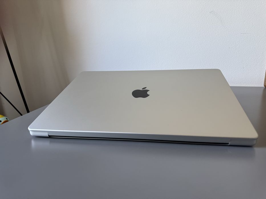 Vendo MacBook Pro 16” 2021 M1 Pro 32GB/1TB – Cinzento Sideral