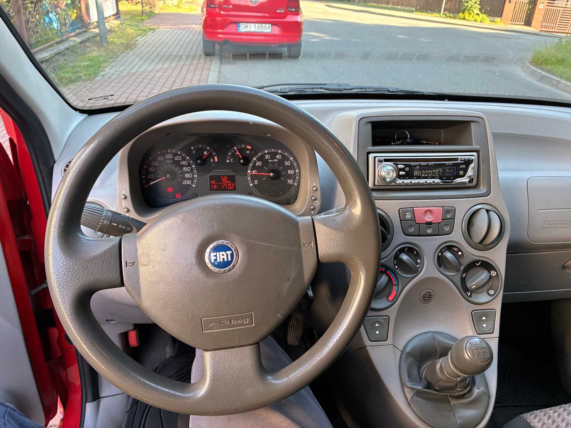 Fiat panda bogate wyposażenie niski przebieg