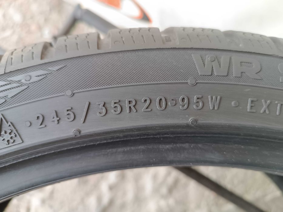 Зимові шини 245/35 R20 Nokian wr snowproof p	7,2мм