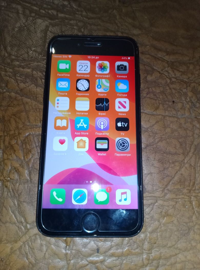 Продам iPhone 7 на запчастини