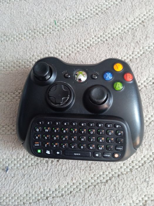 Pad bezprzewodowy z klawiatura xbox 360