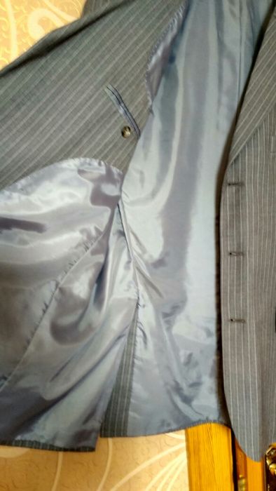 Костюм мужской,новый