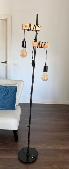 Candeeiro em pé Jom