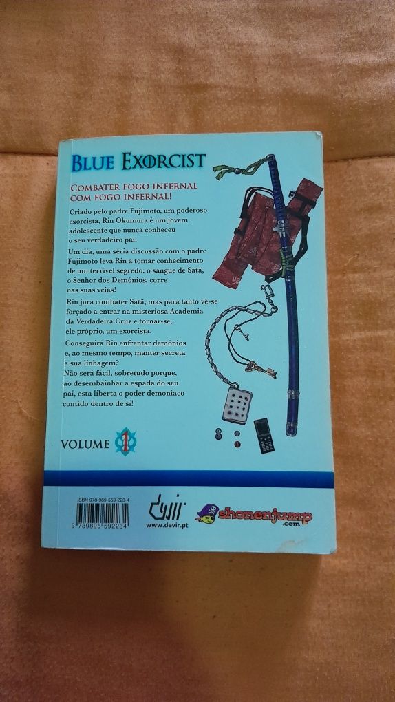 Mangá Blue Exorcist volume 1