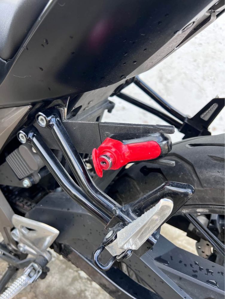 Suzuki GSXS125-A