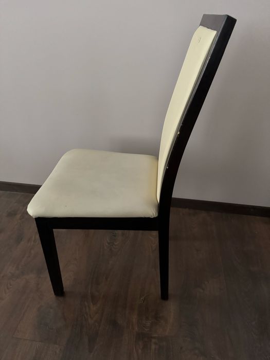 Стілець обідній б/у