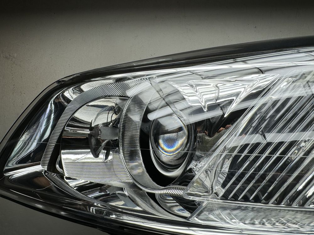 Opel Insignia A Reflektor Lewy BIXENON skretny LED Lampa przednia lewa