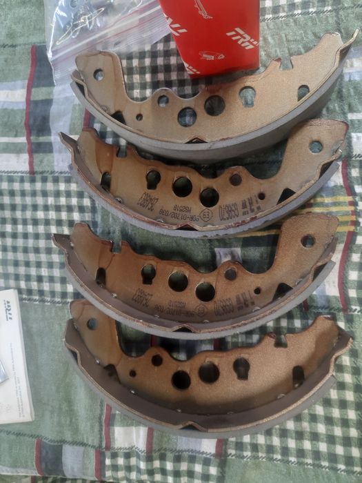 Zestaw szczęki cylinderki tył Suzuki Grand Vitara