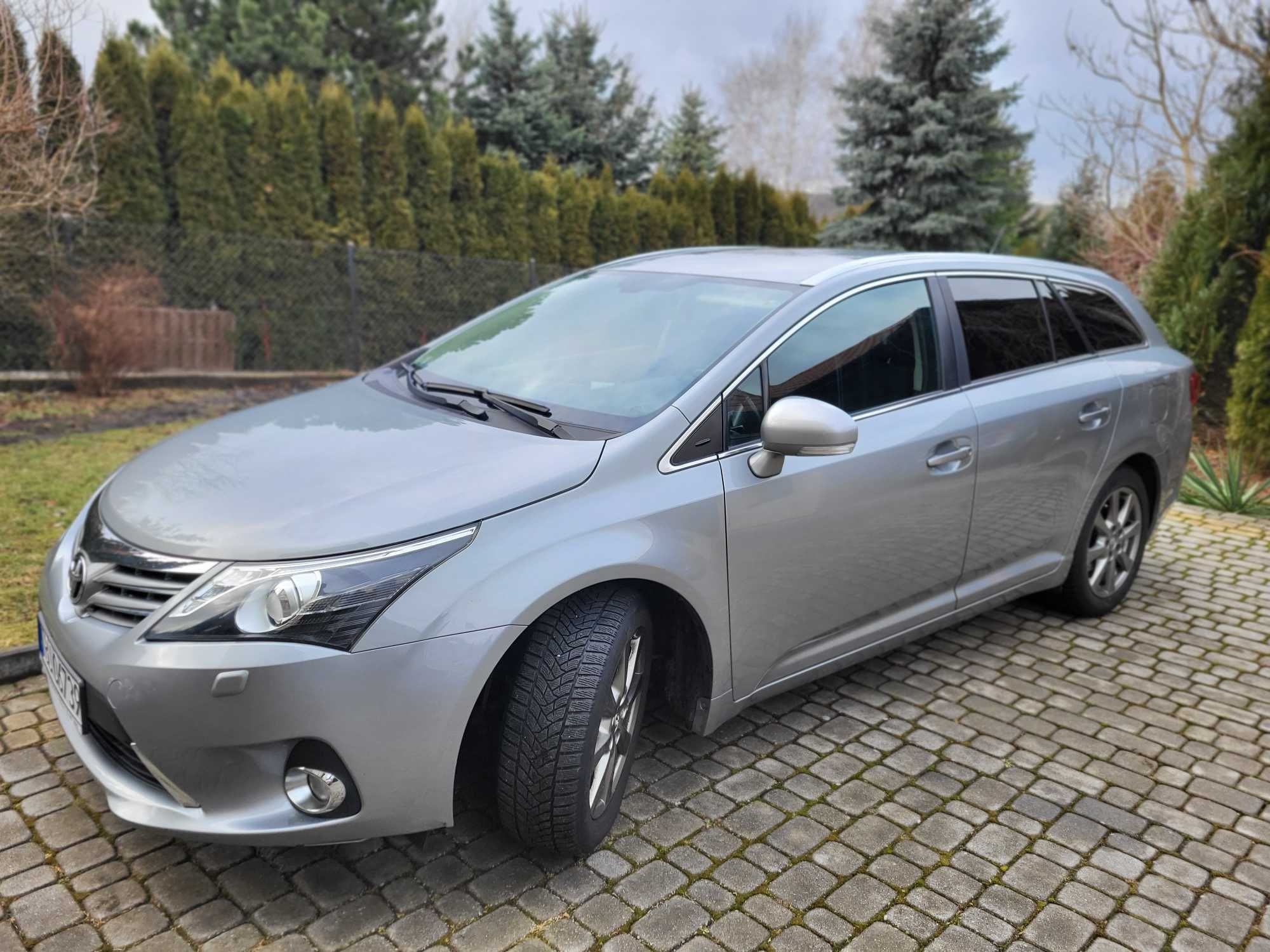 AVENSIS 2.0 D4D PREMIUM NAVI alcantara salon Polska serwis