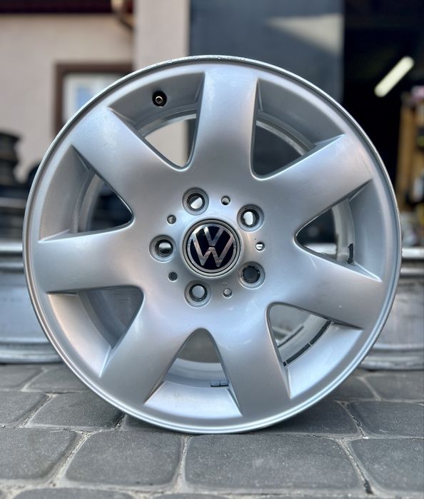 Диски легкосплавні 5х120 r16 et47 Volkswagen T5 Vivaro Trafic BMW