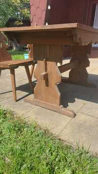 Drewniany porządny stół plus 4 krzesla