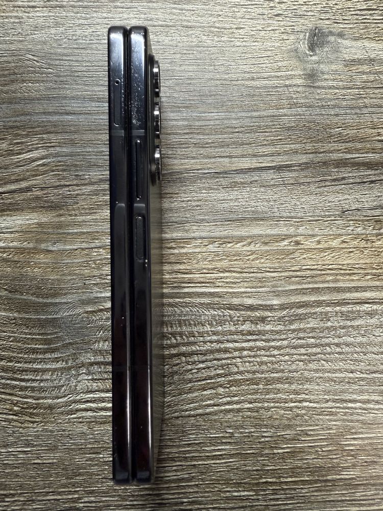 Samsung Galaxy Fold 5 12/256 гб