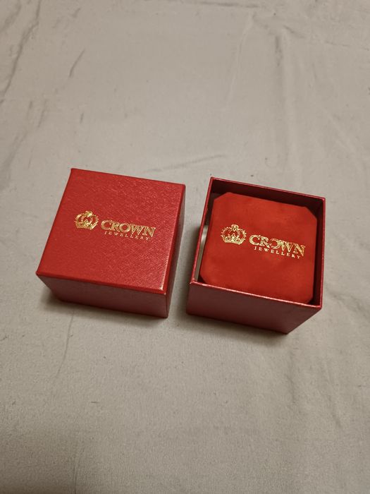 Подарочная коробочка CROWN Jewellery.