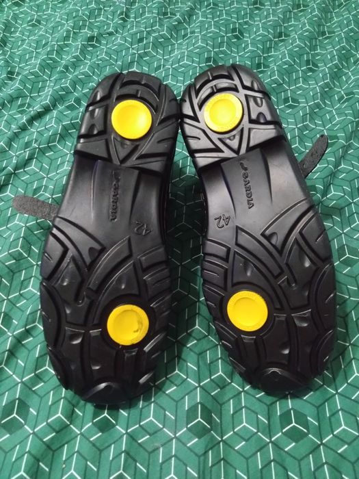Buty do spawania, Gardia