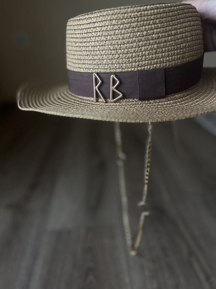 Красивий стильний капелюх RB