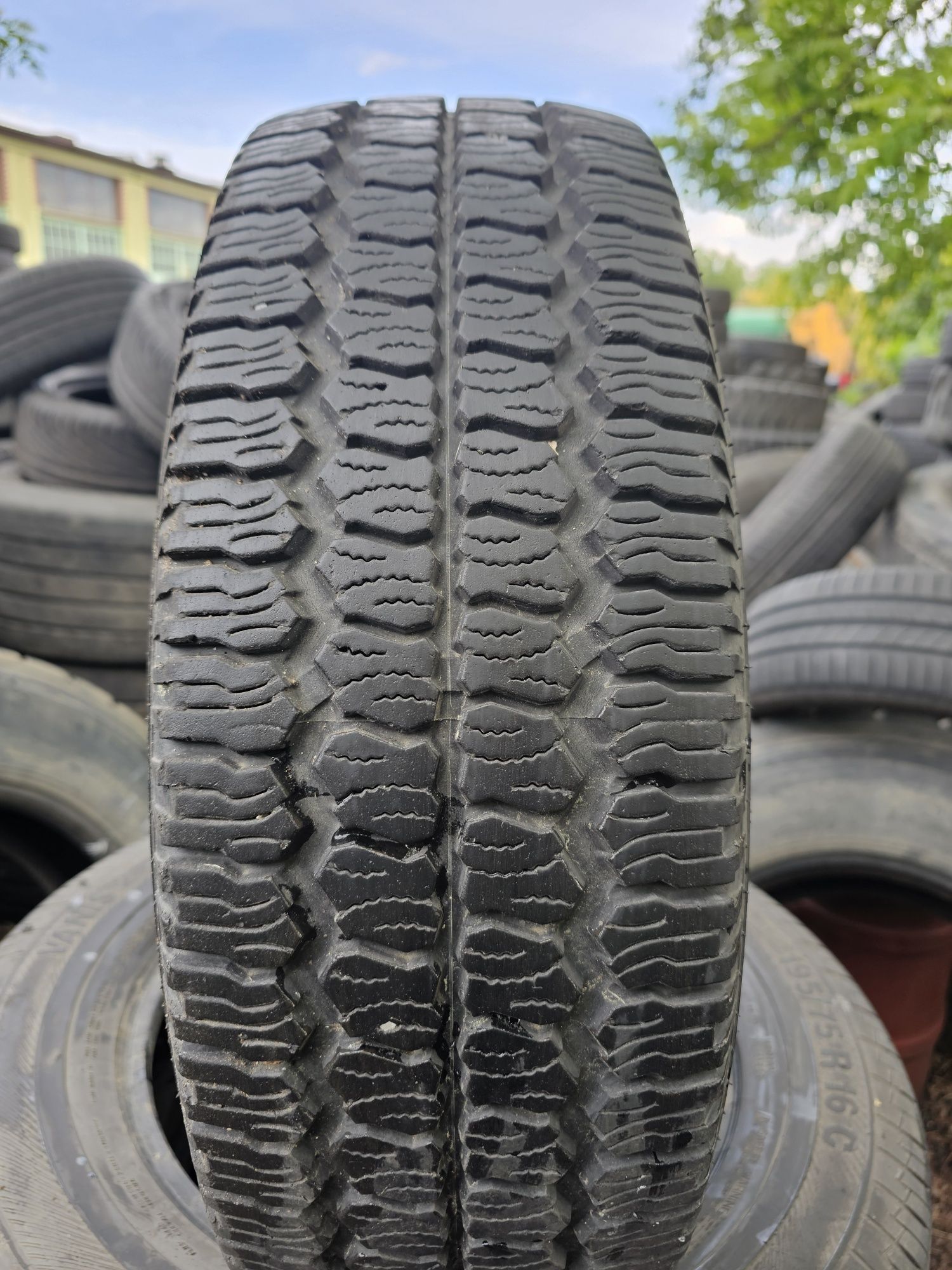 205/64R15C Maxis Vanpro AS  POJEDYNCZA. 7mm