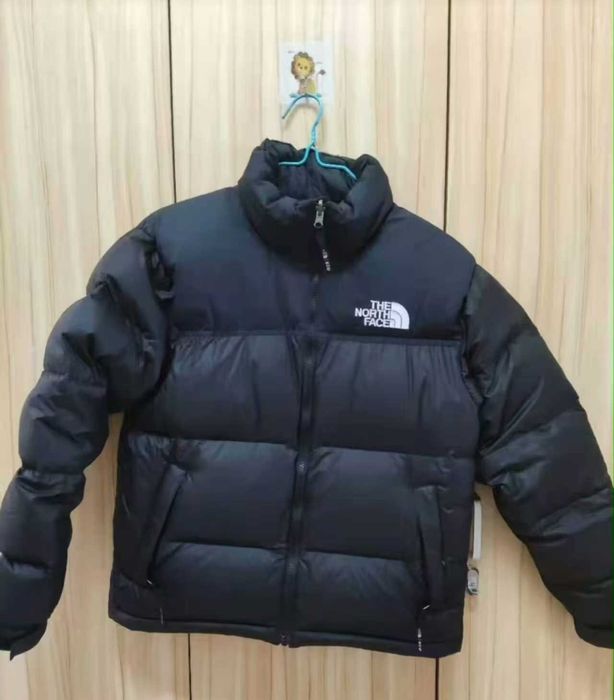he North Face: trwałość i styl w zimowej odzieży.