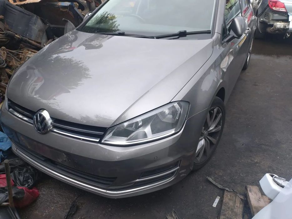 Kompletny przód  LA7N GREY LIMESTONE golf 7