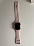 różowy smartwatch