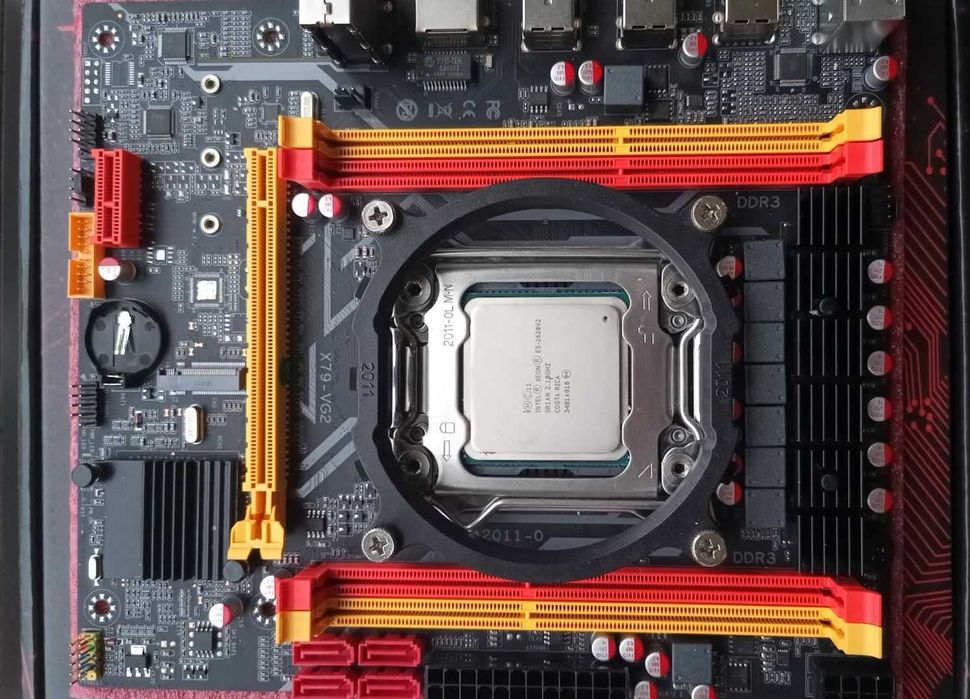 Материнская плата S2011 Н79 с процессором 8 ядер Intel Xeon Е5-2650 V2