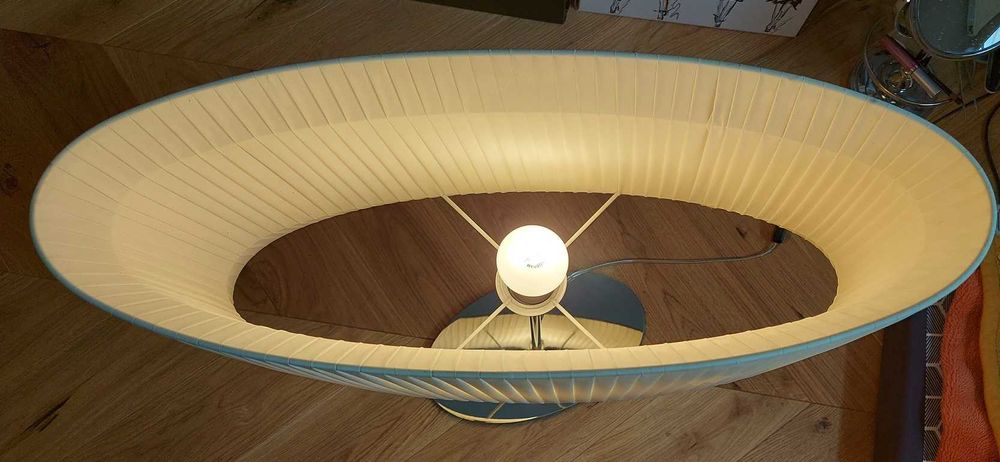 Lampa stołowa, klosz w plisy kremowa/ecri