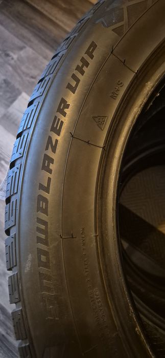 Opony zimowe 225/55R18 102V