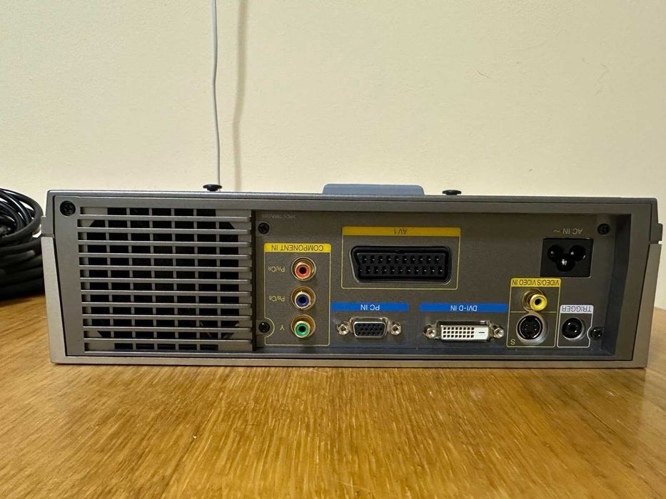 Проектор Panasonic LCD Projector PT-AE500E