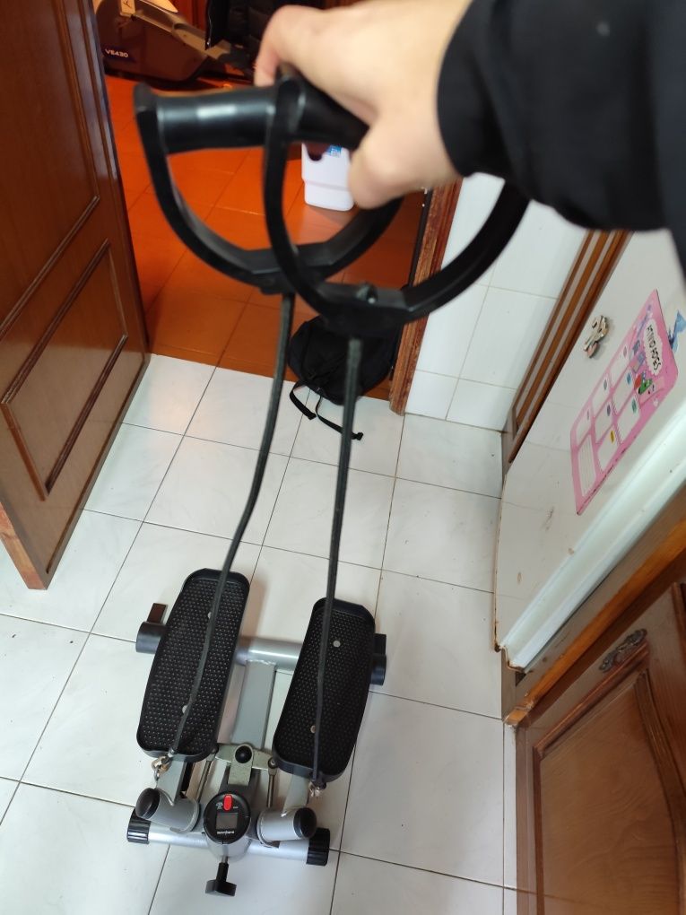 Step com elásticos